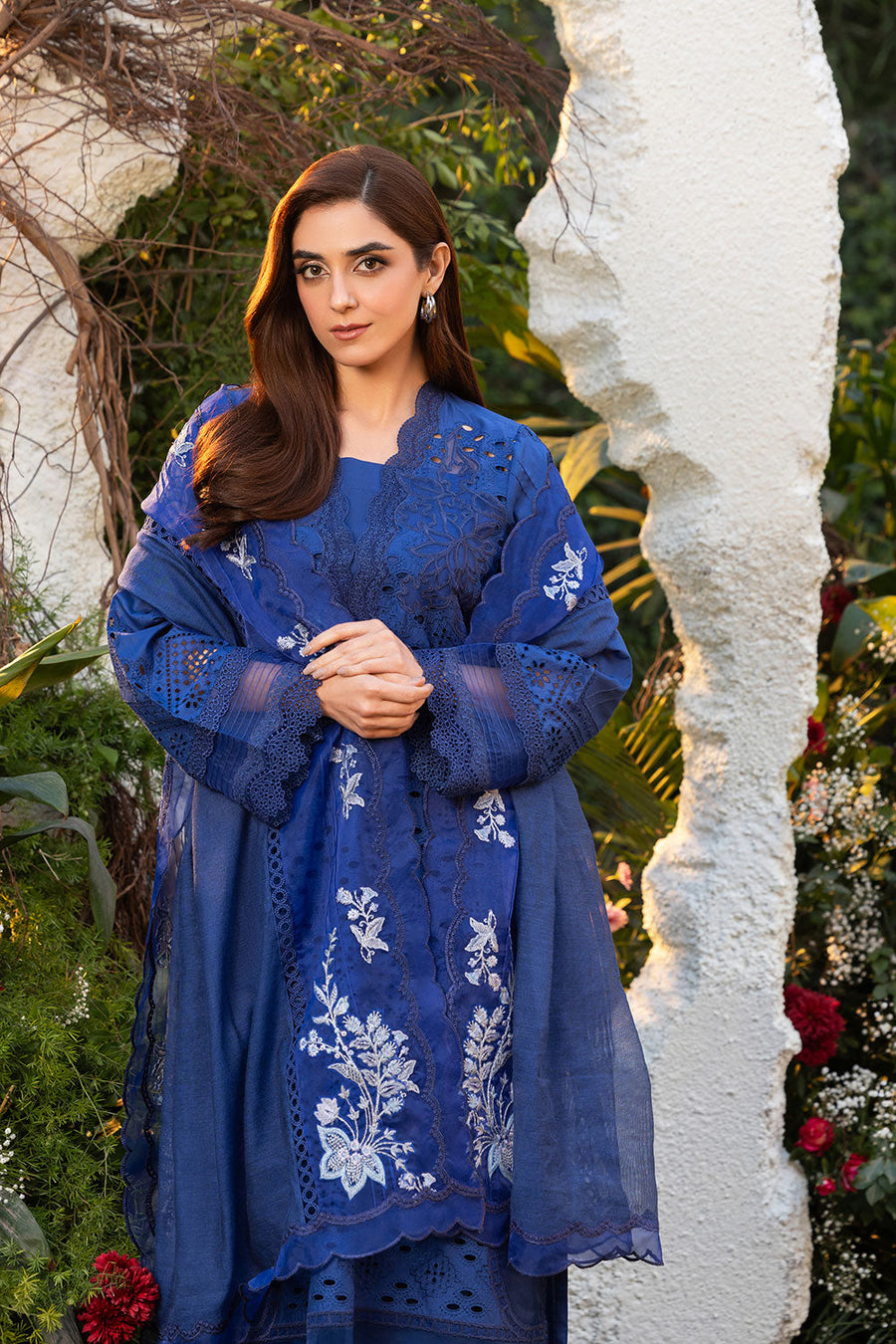 Sobia nazir luxury lawn 25