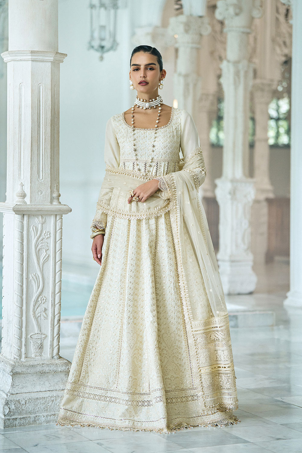 Sobia nazir luxury 26