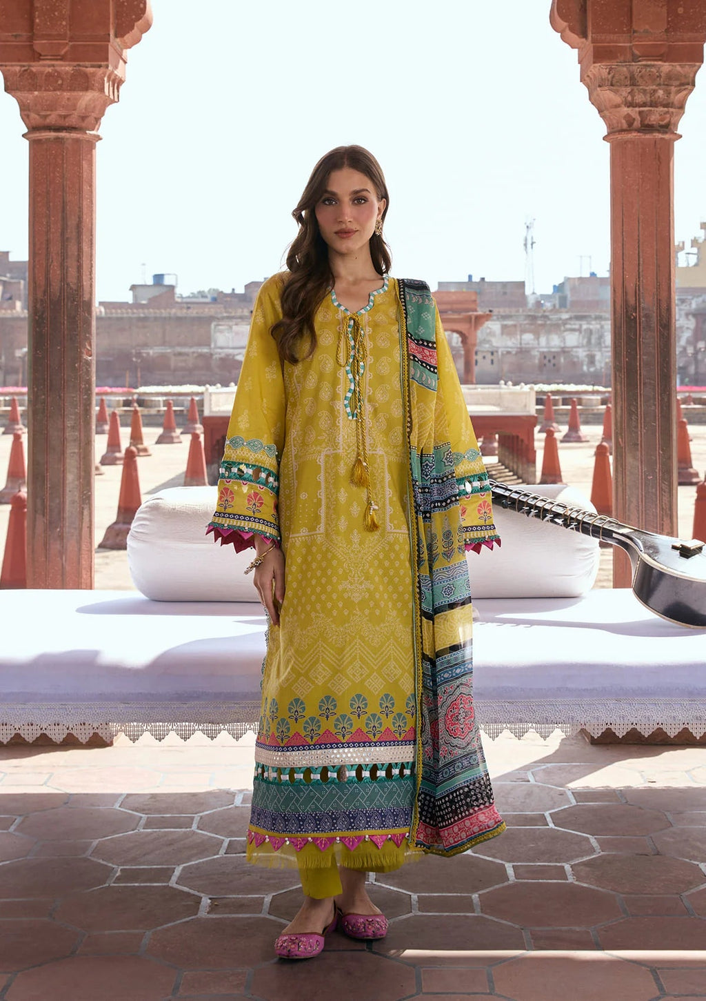 Kahf print lawn with chiffon dupatta