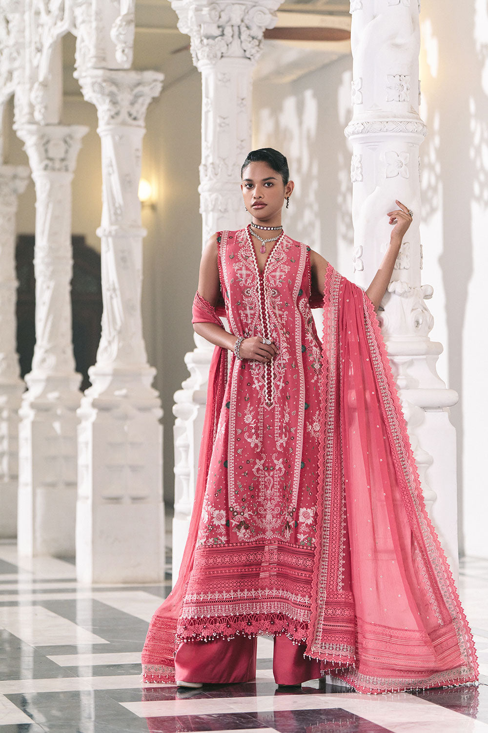 Sobia nazir luxury 26