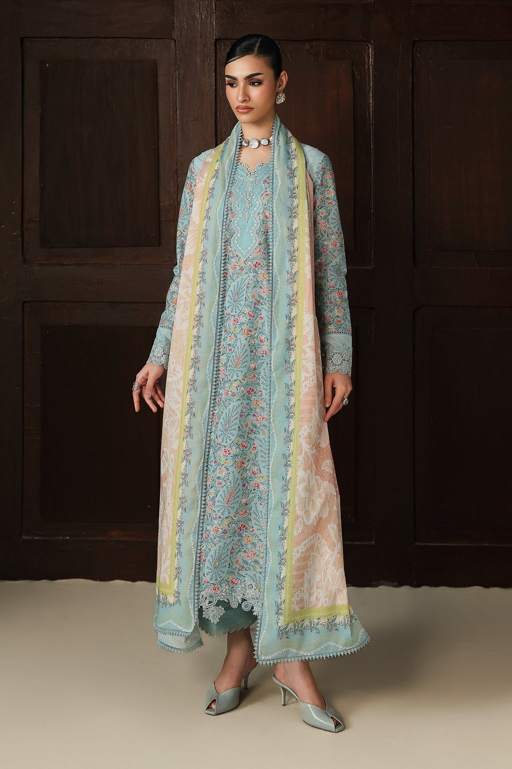 Qalamkar lawn