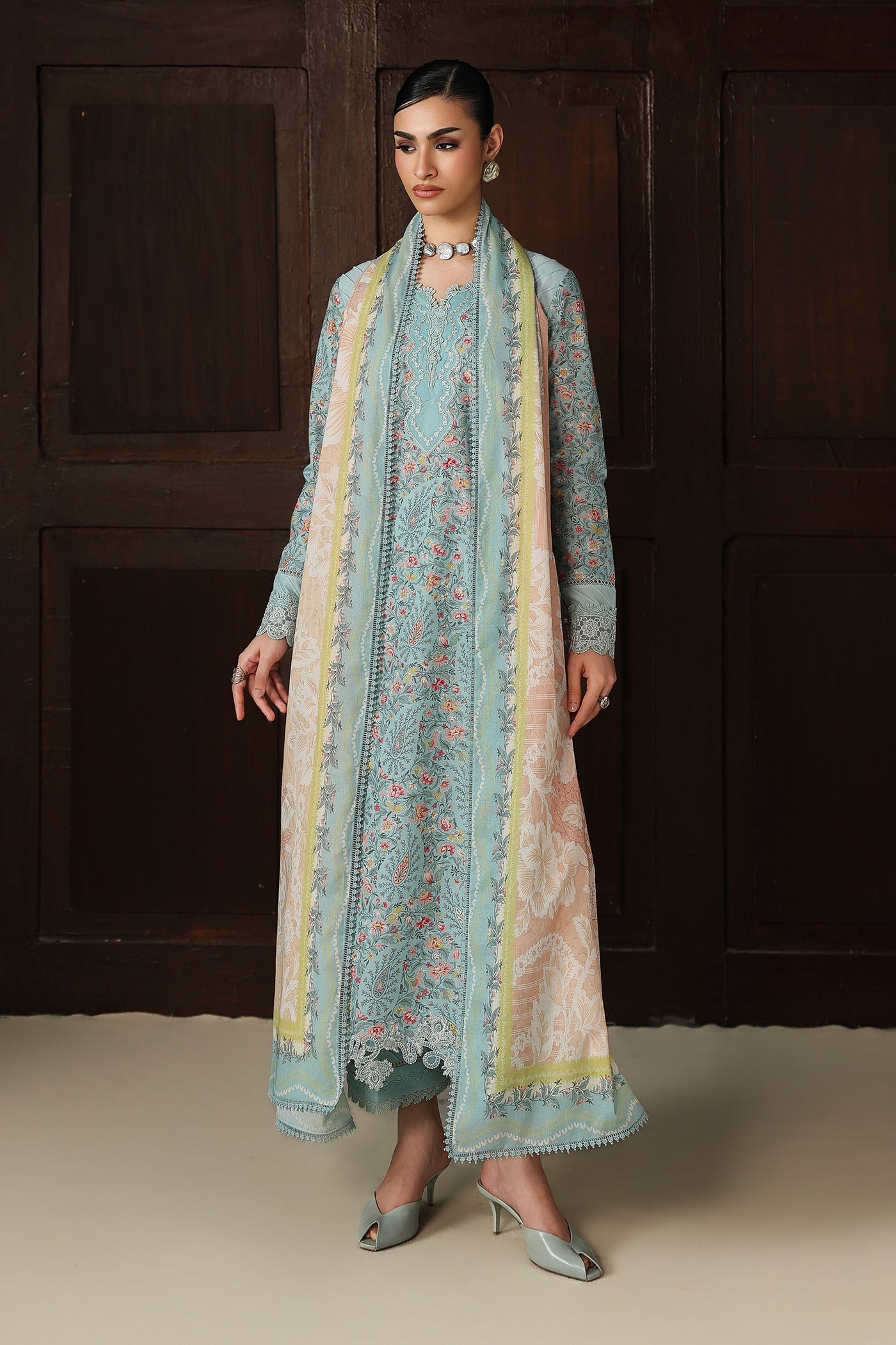 Qalamkar lawn