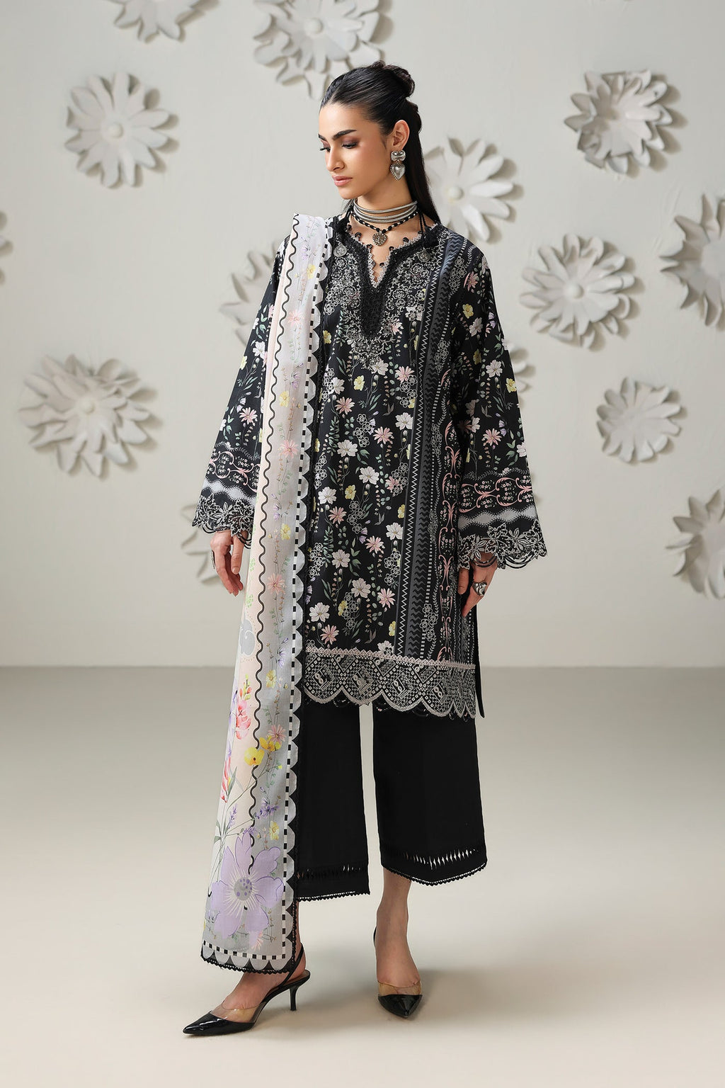 Qalamkar lawn