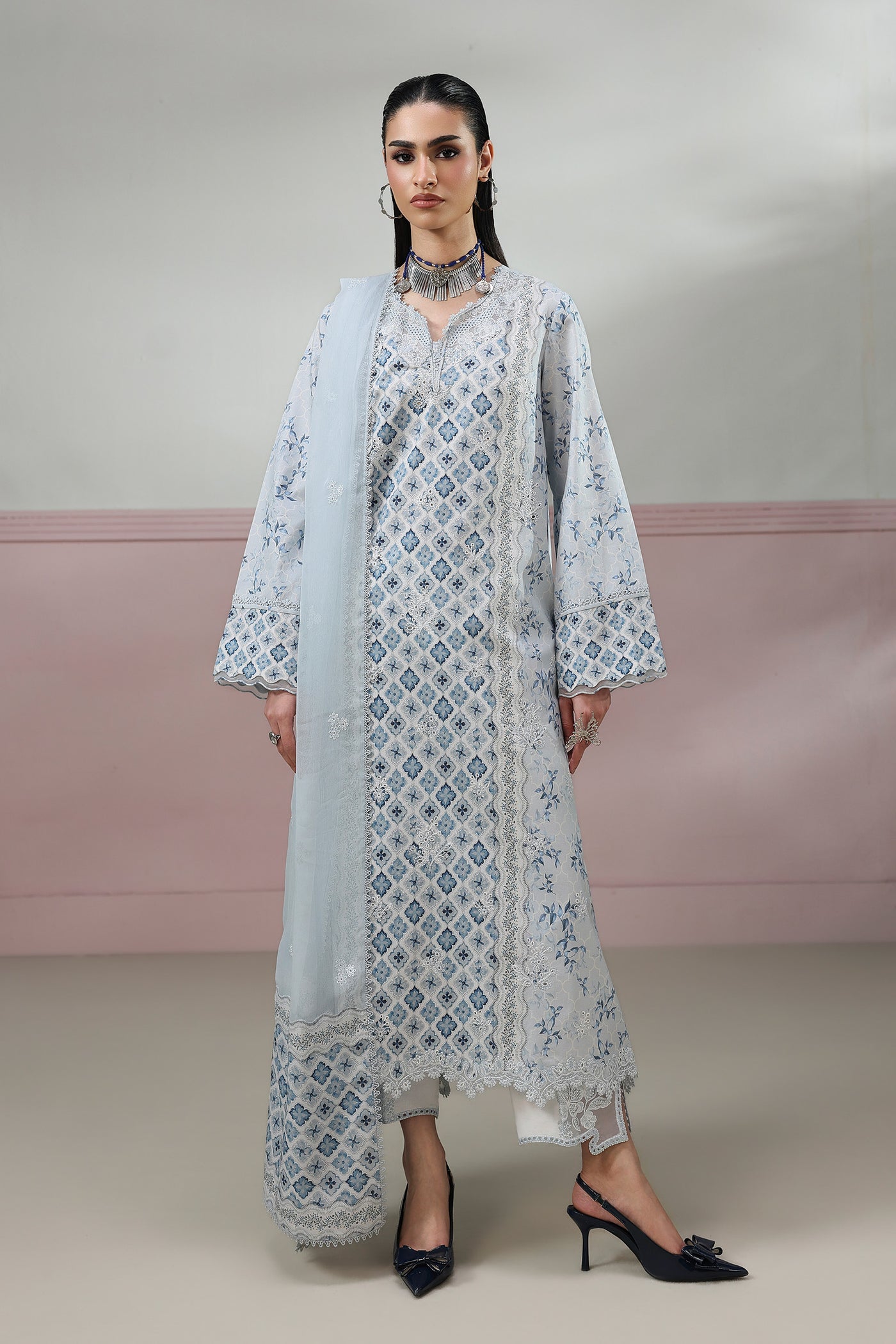 Qalamkar lawn
