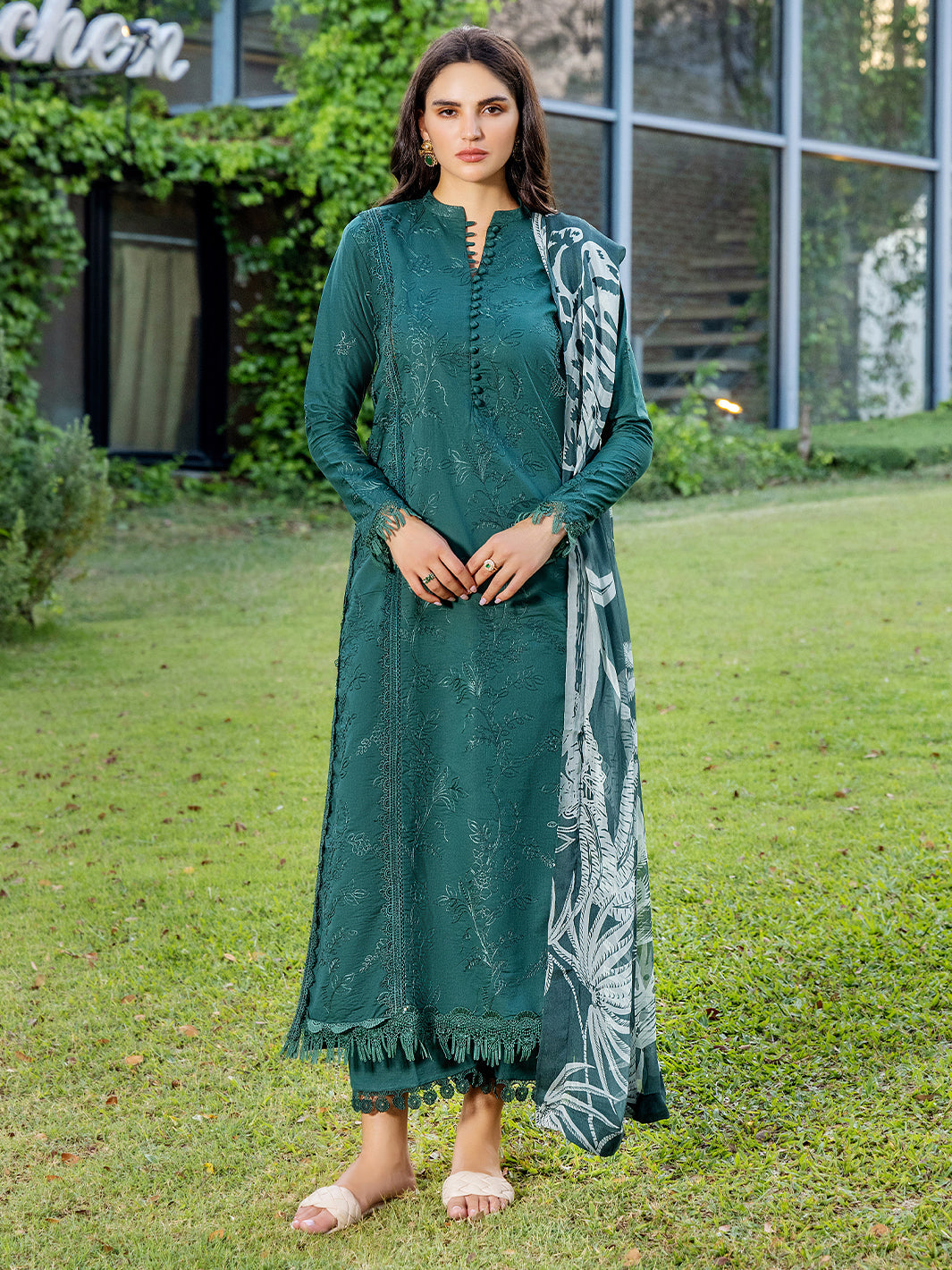 Yards sole luxury lawn