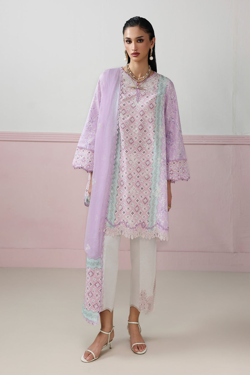 Qalamkar lawn