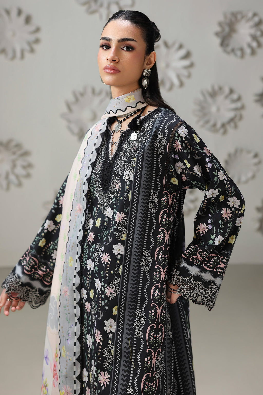 Qalamkar lawn