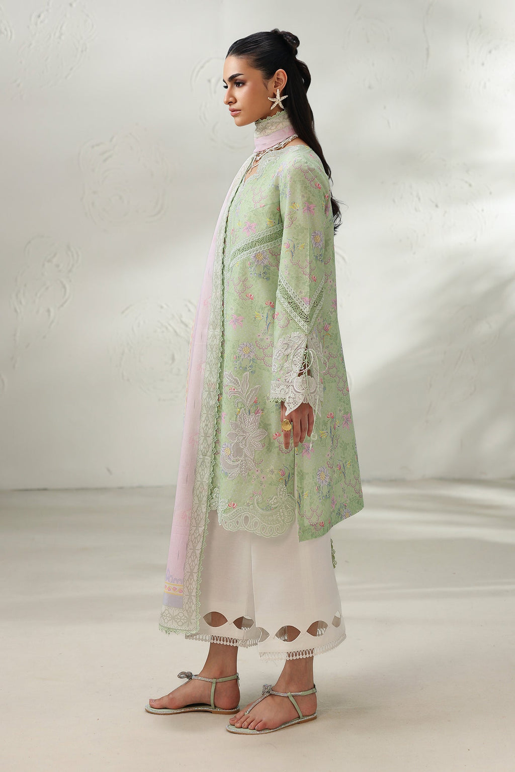 Qalamkar lawn