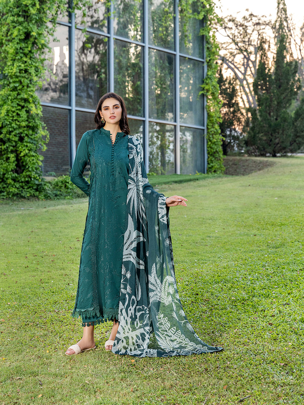 Yards sole luxury lawn