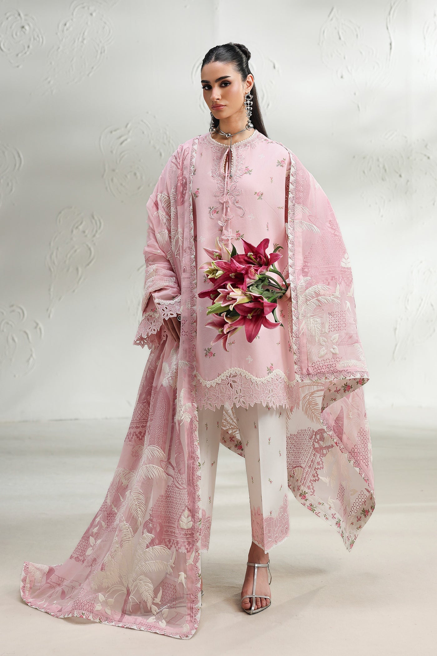 Qalamkar lawn