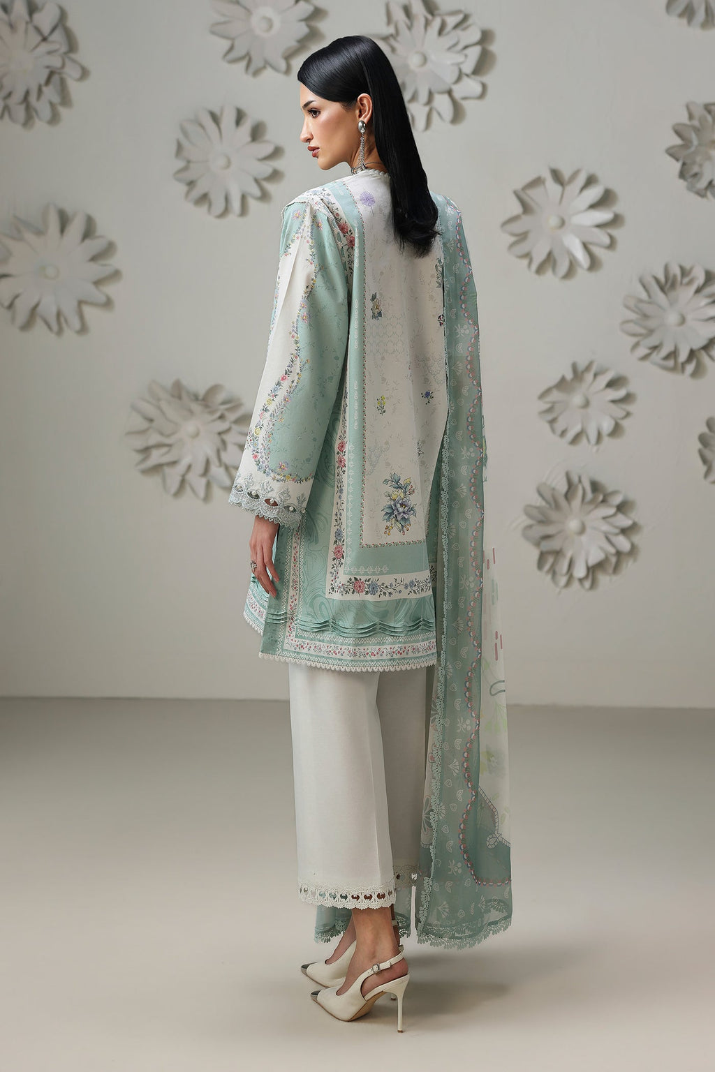 Qalamkar lawn