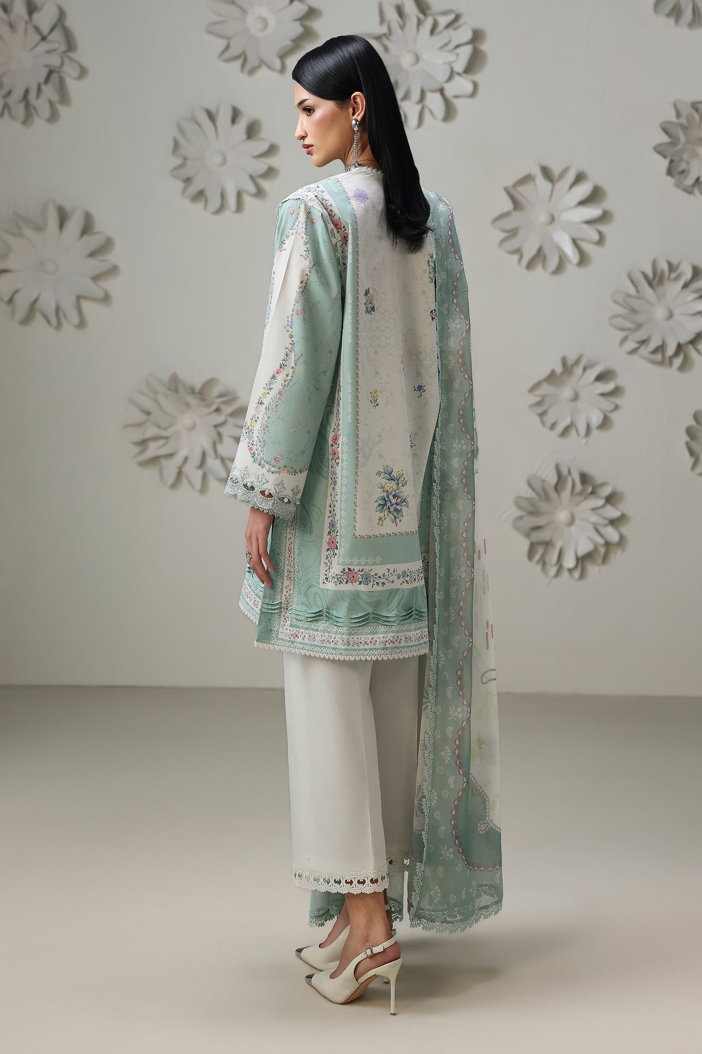 Qalamkar lawn