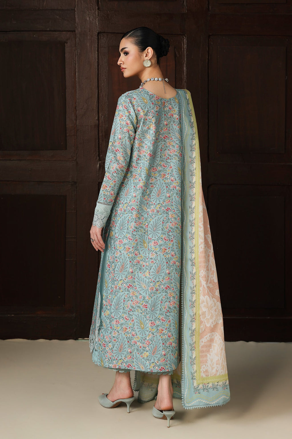 Qalamkar lawn
