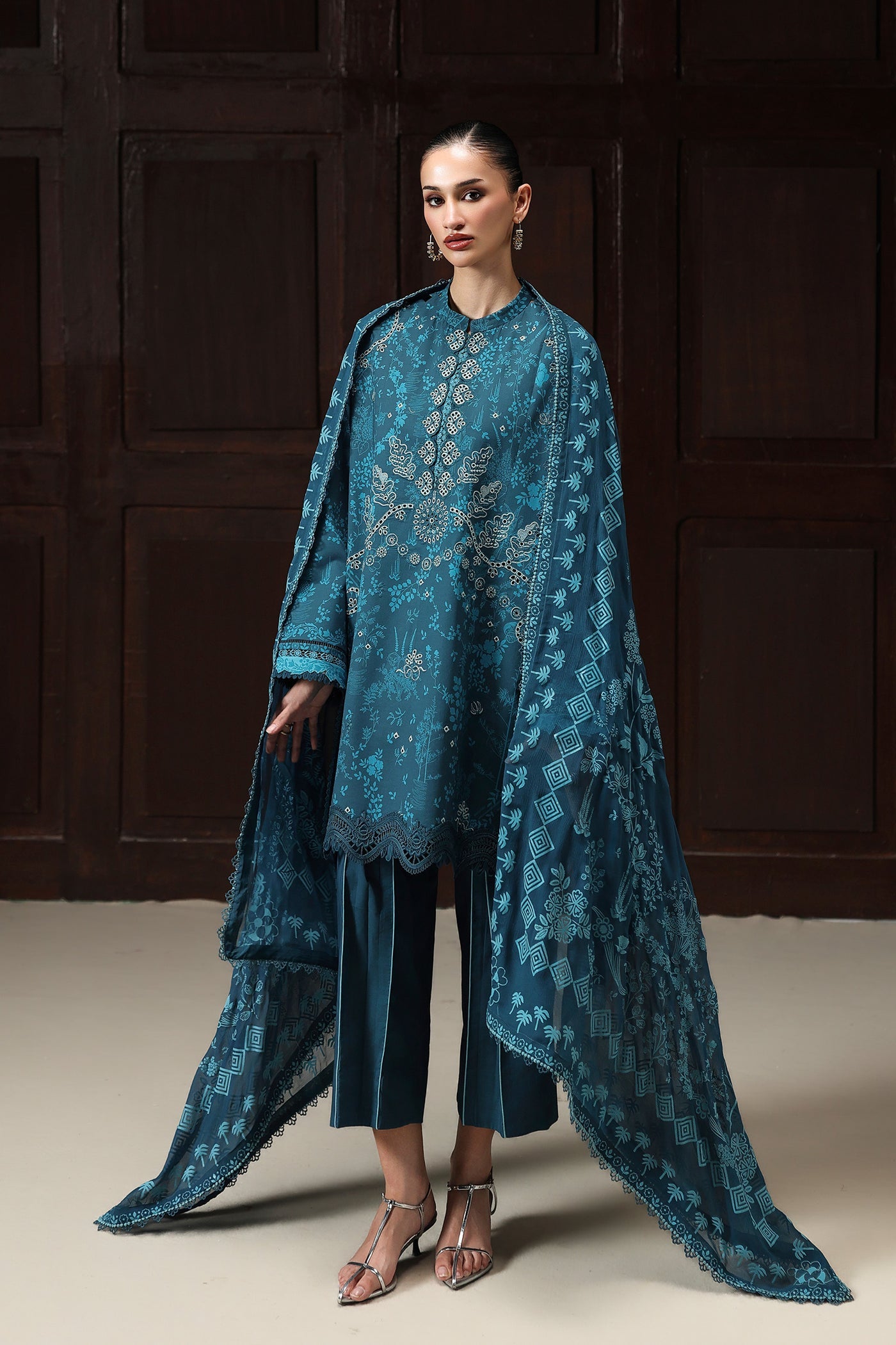 Qalamkar lawn