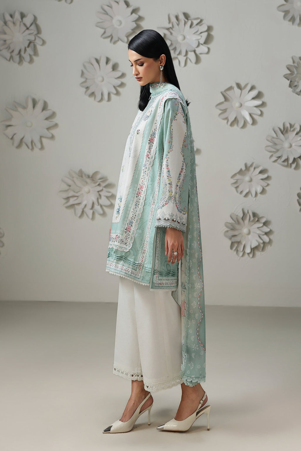 Qalamkar lawn