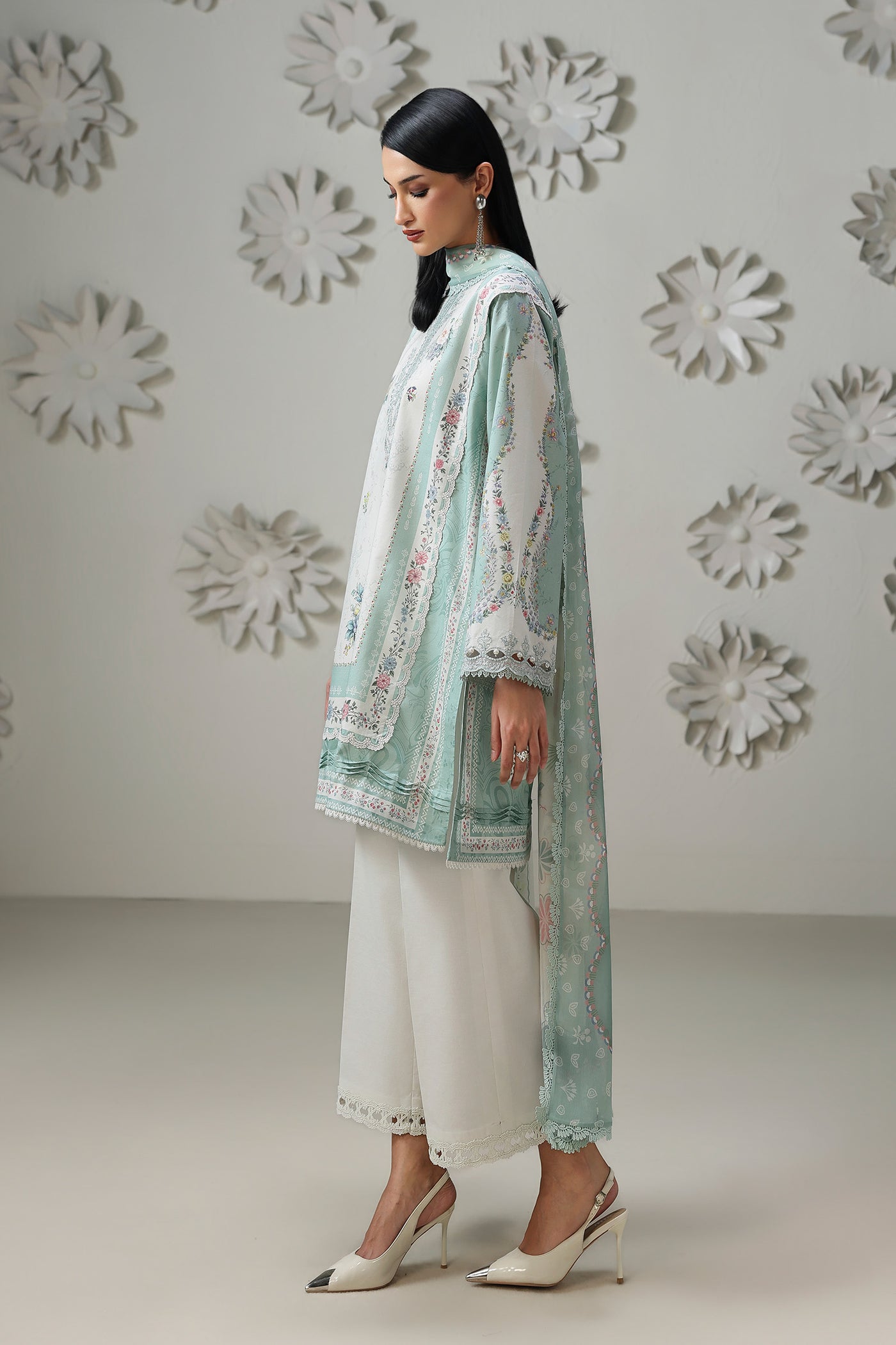 Qalamkar lawn