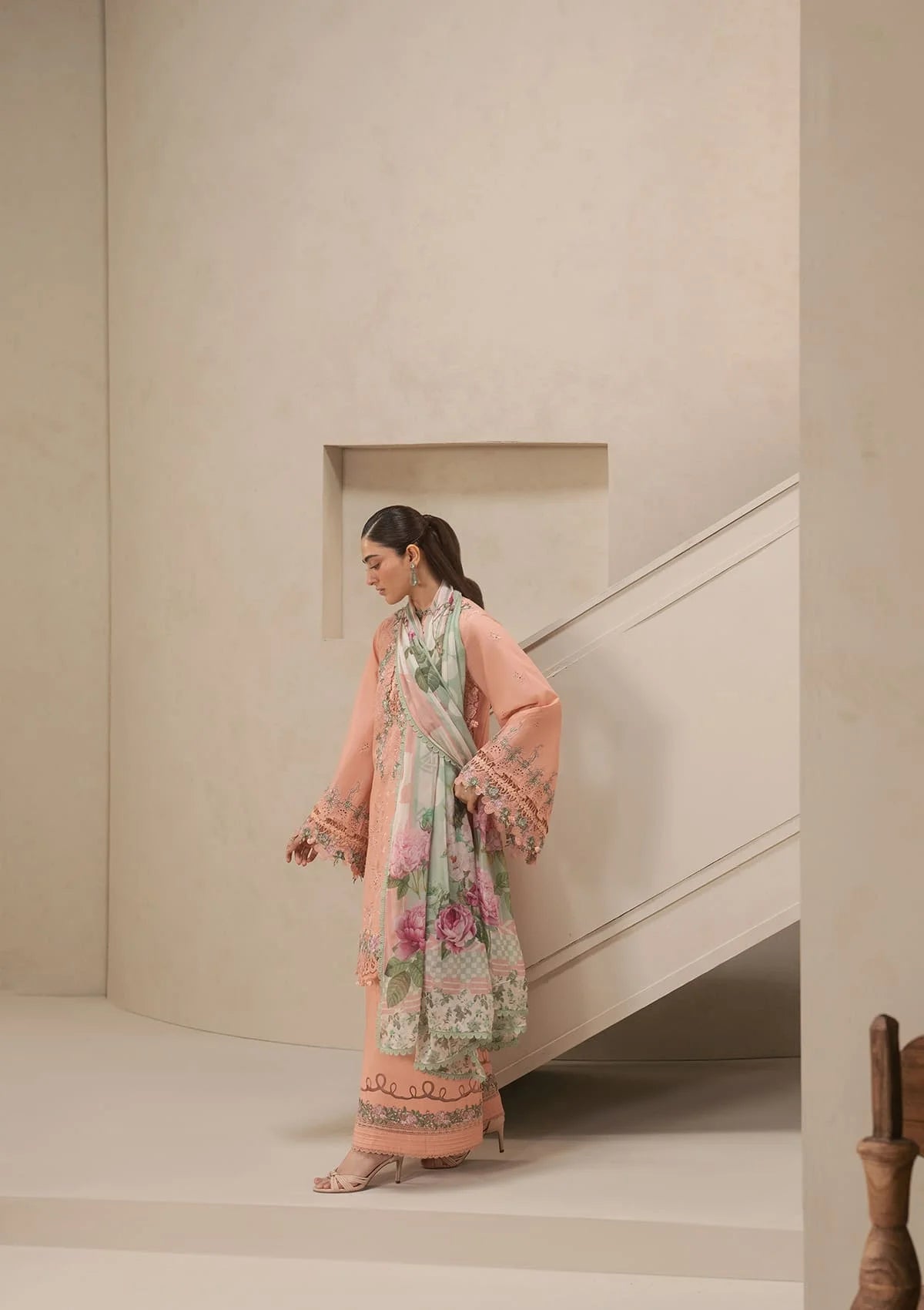 Elaf chikankari