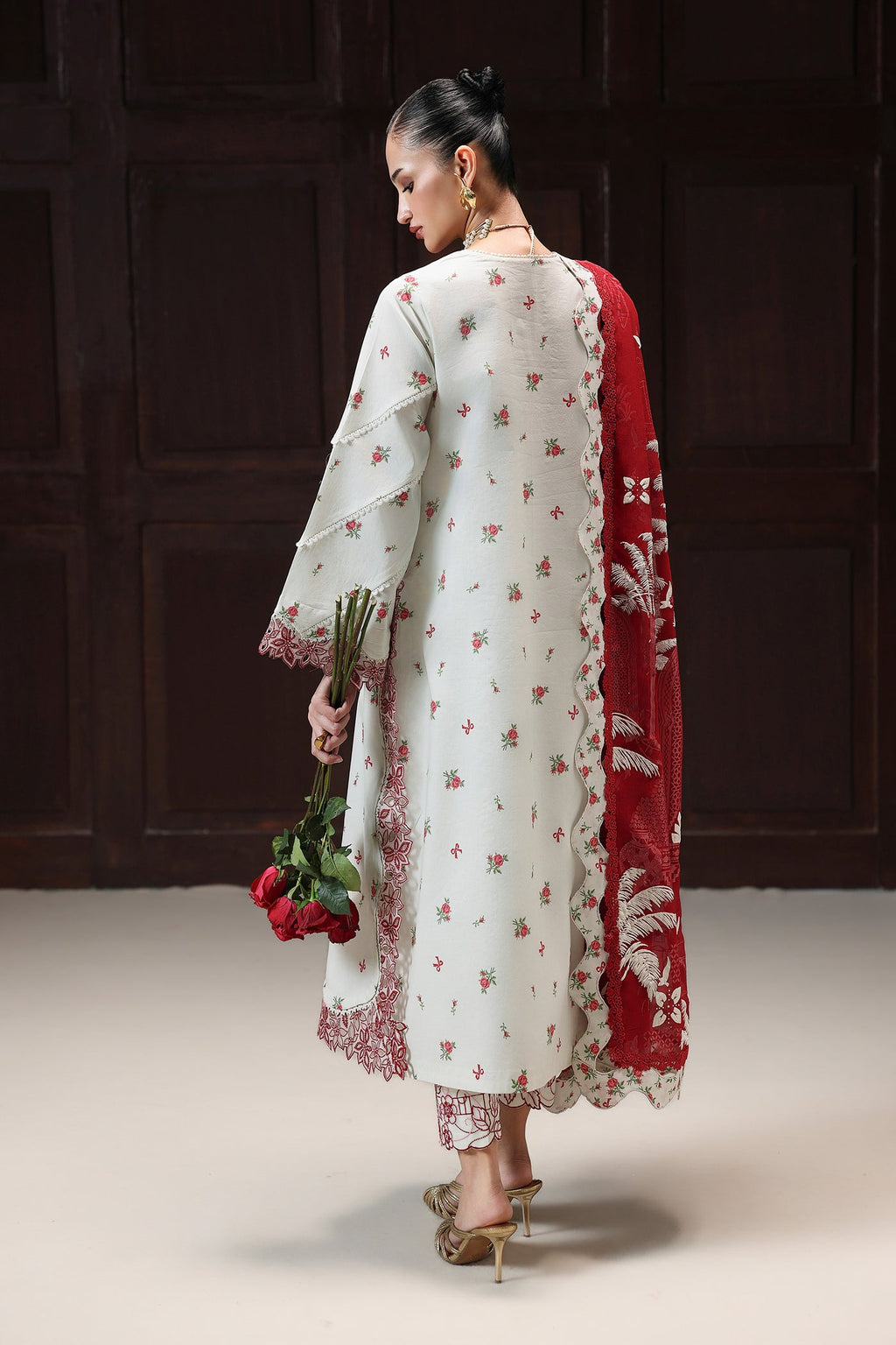 Qalamkar lawn